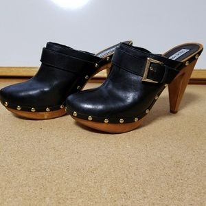 Steve Madden Close Toe Clogs